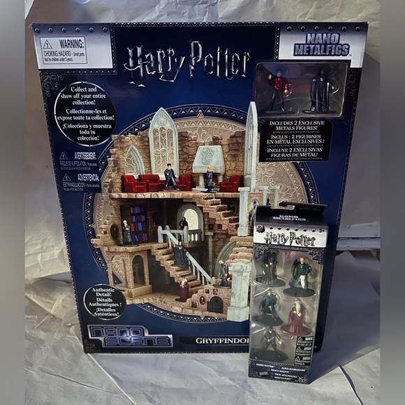 Harry Potter Other - Harry Potter Nano Metalfigs Gryffindor Tower Playset 2017  & Extra Figures